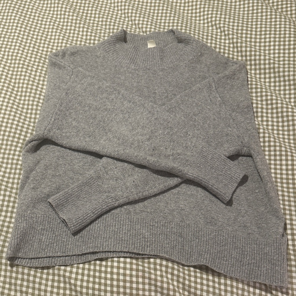 H&M Gray Sweater
